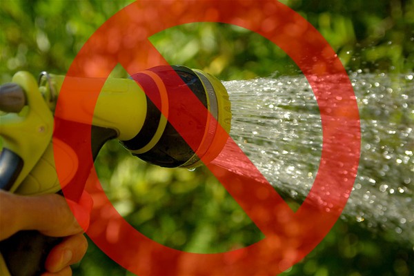 Disposizioni urgenti per il contenimento dei consumi di acqua potabile