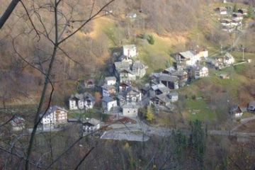 Frazione Dughera in autunno.